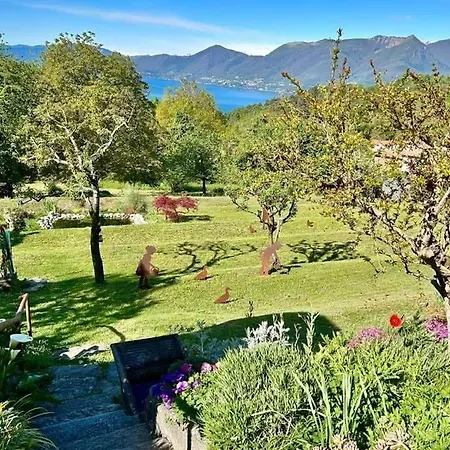 Casa Fiorita, Luino, Il Tempo Rallenta Tra E Fiori Prázdninový dům Luino