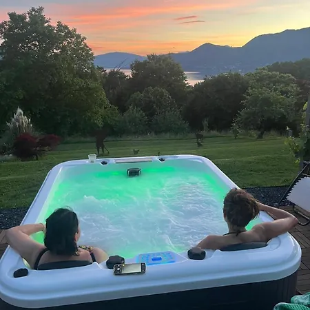 Casa Fiorita, Luino, Il Tempo Rallenta Tra E Fiori Dom wakacyjny Luino
