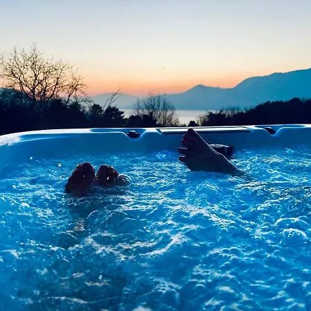 Casa Fiorita, Luino, Il Tempo Rallenta Tra E Fiori *