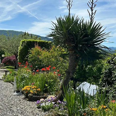 Casa Fiorita, Luino, Il Tempo Rallenta Tra E Fiori Dom wakacyjny Luino