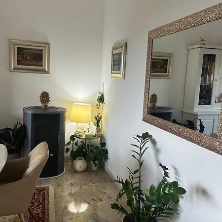 Casa Fiorita, Luino, Il Tempo Rallenta Tra E Fiori Prázdninový dům *