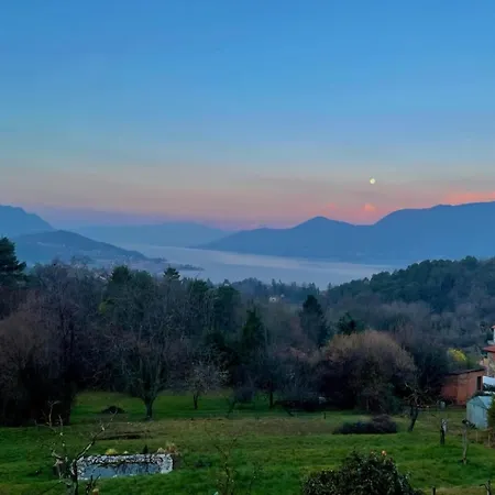 Casa Fiorita, Luino, Il Tempo Rallenta Tra E Fiori *