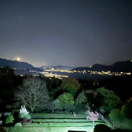 Casa Fiorita, Luino, Il Tempo Rallenta Tra E Fiori Dom wakacyjny