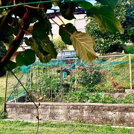 Dom wakacyjny Casa Fiorita, Luino, Il Tempo Rallenta Tra E Fiori Luino