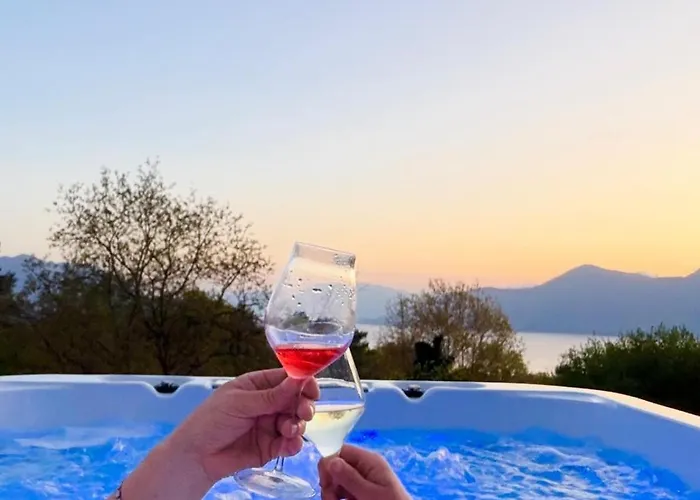 Casa Fiorita, Luino, Il Tempo Rallenta Tra E Fiori * Luino