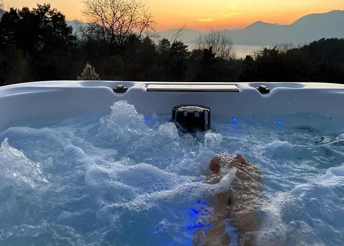 Nyaraló Casa Fiorita, Luino, Il Tempo Rallenta Tra E Fiori *