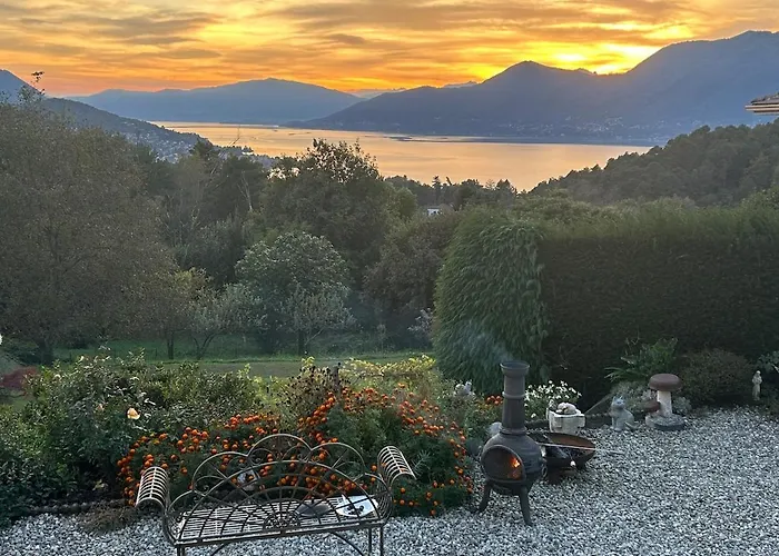 Casa Fiorita, Luino, Il Tempo Rallenta Tra E Fiori * Luino