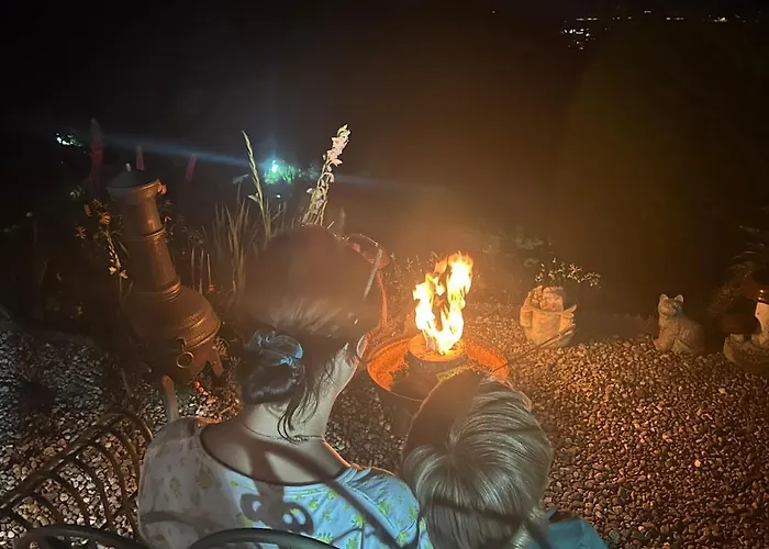 Casa Fiorita, Luino, Il Tempo Rallenta Tra E Fiori