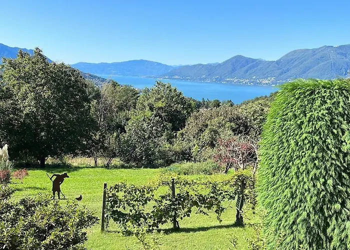 Casa Fiorita, Luino, Il Tempo Rallenta Tra E Fiori Luino