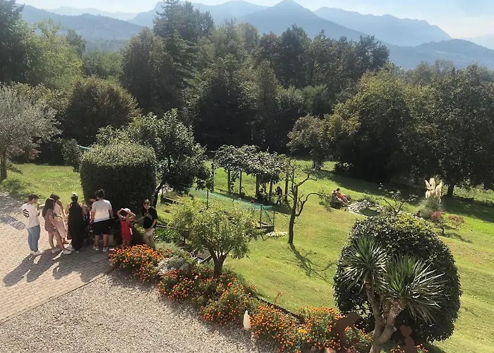 Casa Fiorita, Luino, Il Tempo Rallenta Tra E Fiori Nyaraló