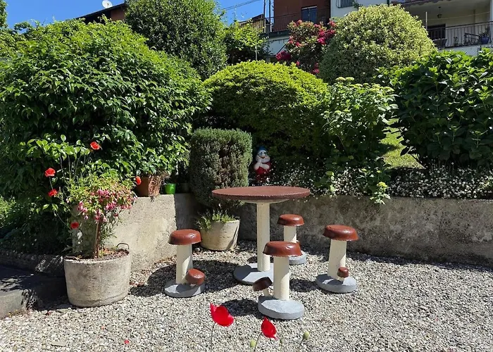 Nyaraló Casa Fiorita, Luino, Il Tempo Rallenta Tra E Fiori