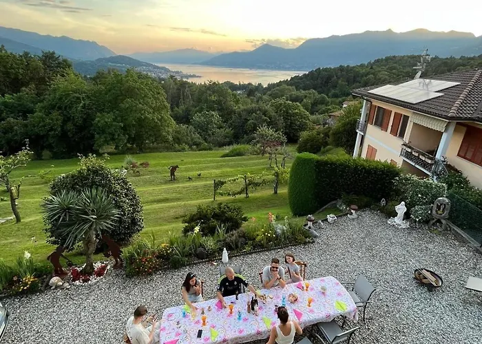 Nyaraló Casa Fiorita, Luino, Il Tempo Rallenta Tra E Fiori Luino